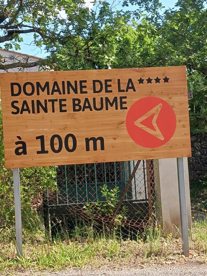 Отель Domaine De La Sainte Baume Нан-ле-Пен Экстерьер фото